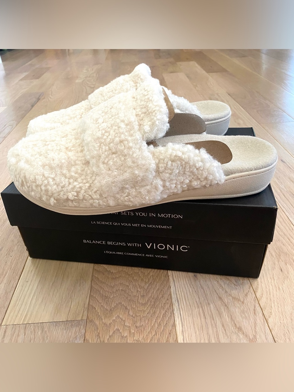 Vionic Gemma II Mule Slippers Cream Shearling